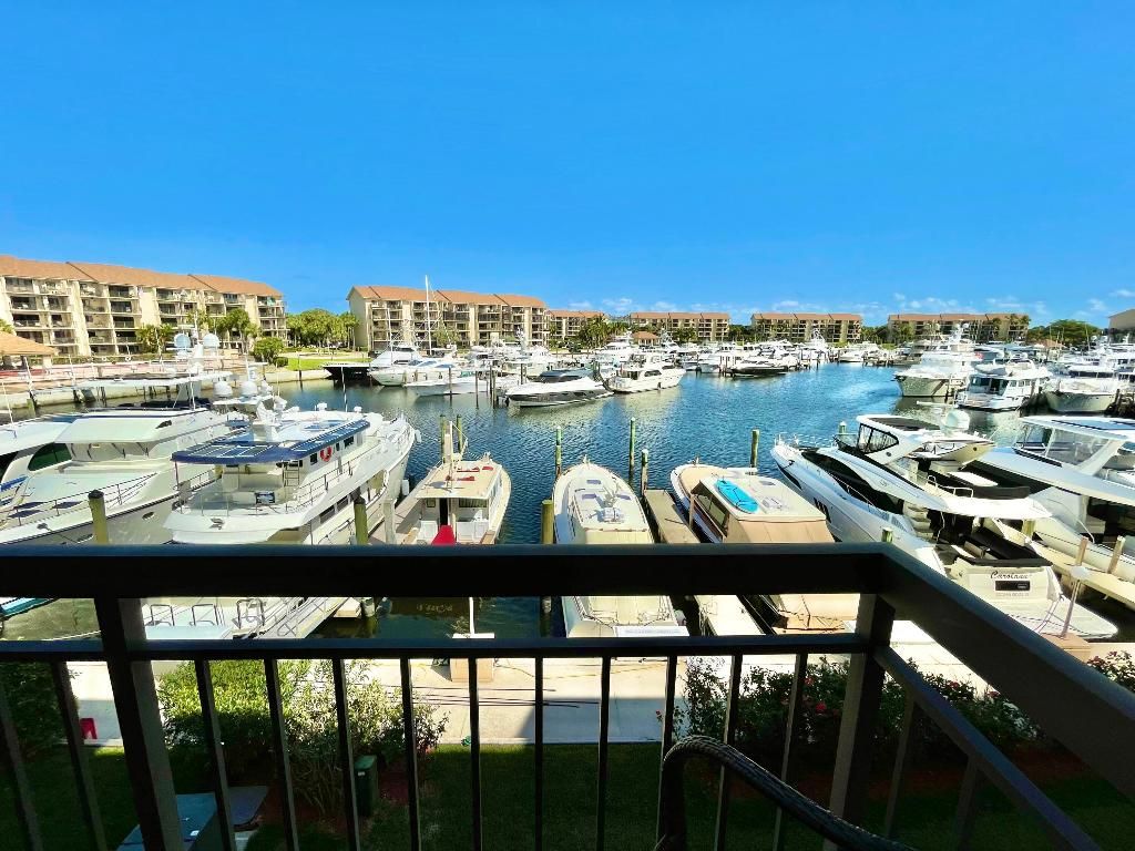 Photo of 2601 Marina Isle Way #304, Jupiter, FL 33477 (MLS # R10969511)