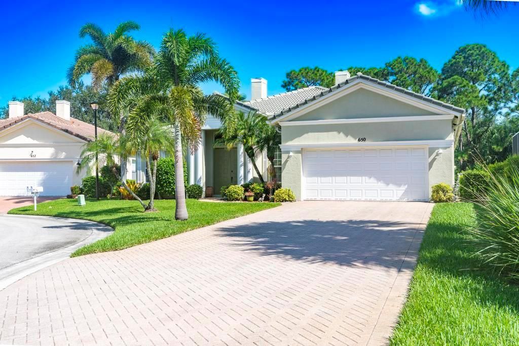 Photo of 650 SW Long Key Court, Port Saint Lucie, FL 34986 (MLS # R11111925)