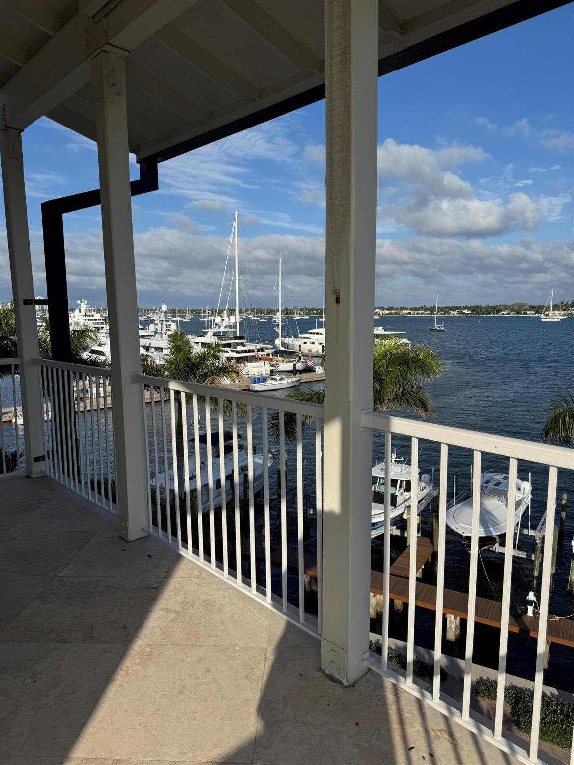 3910 N Flagler Drive 402