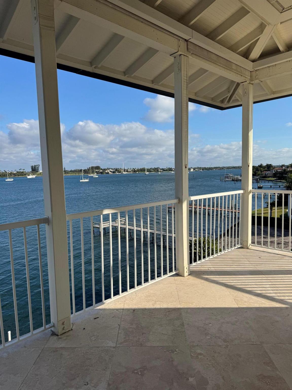 3910 N Flagler Drive 402