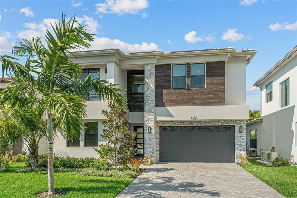 Photo of 8123 Laurel Falls Drive, Boca Raton, FL 33496 (MLS # R10873748)