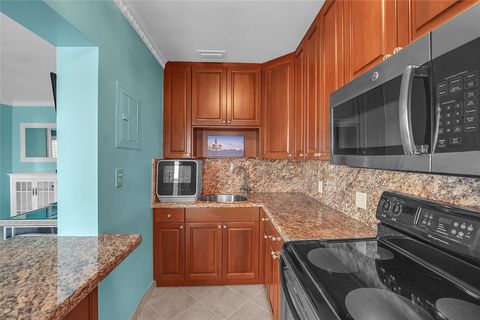 Tiny photo for 1187 Hillsboro Mile #9e, Hillsboro Beach, FL 33062 (MLS # F10554033)