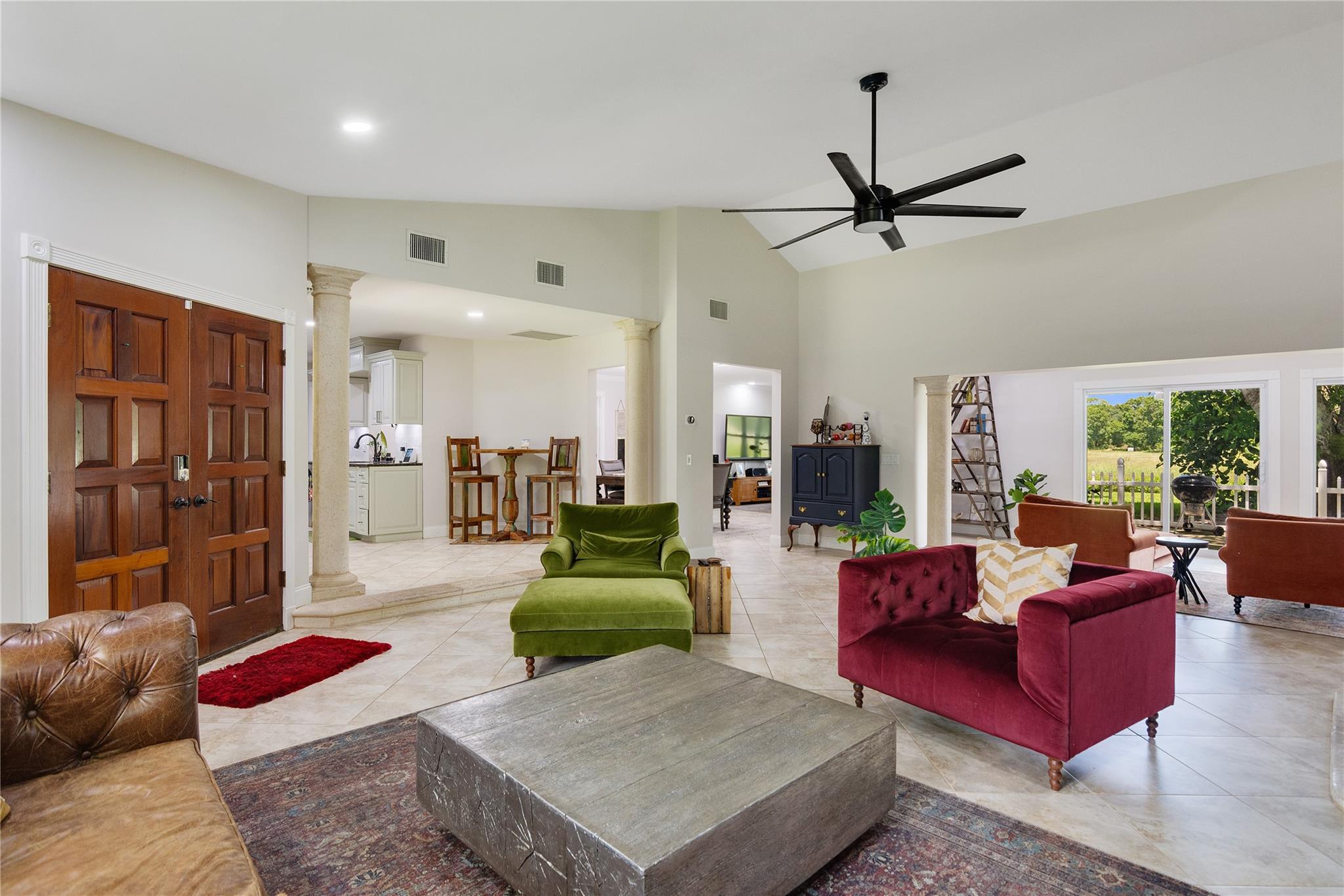 Vero Beach, Florida 32968, United States, 5 Bedrooms Bedrooms, ,3 BathroomsBathrooms,Residential,Pending,209677