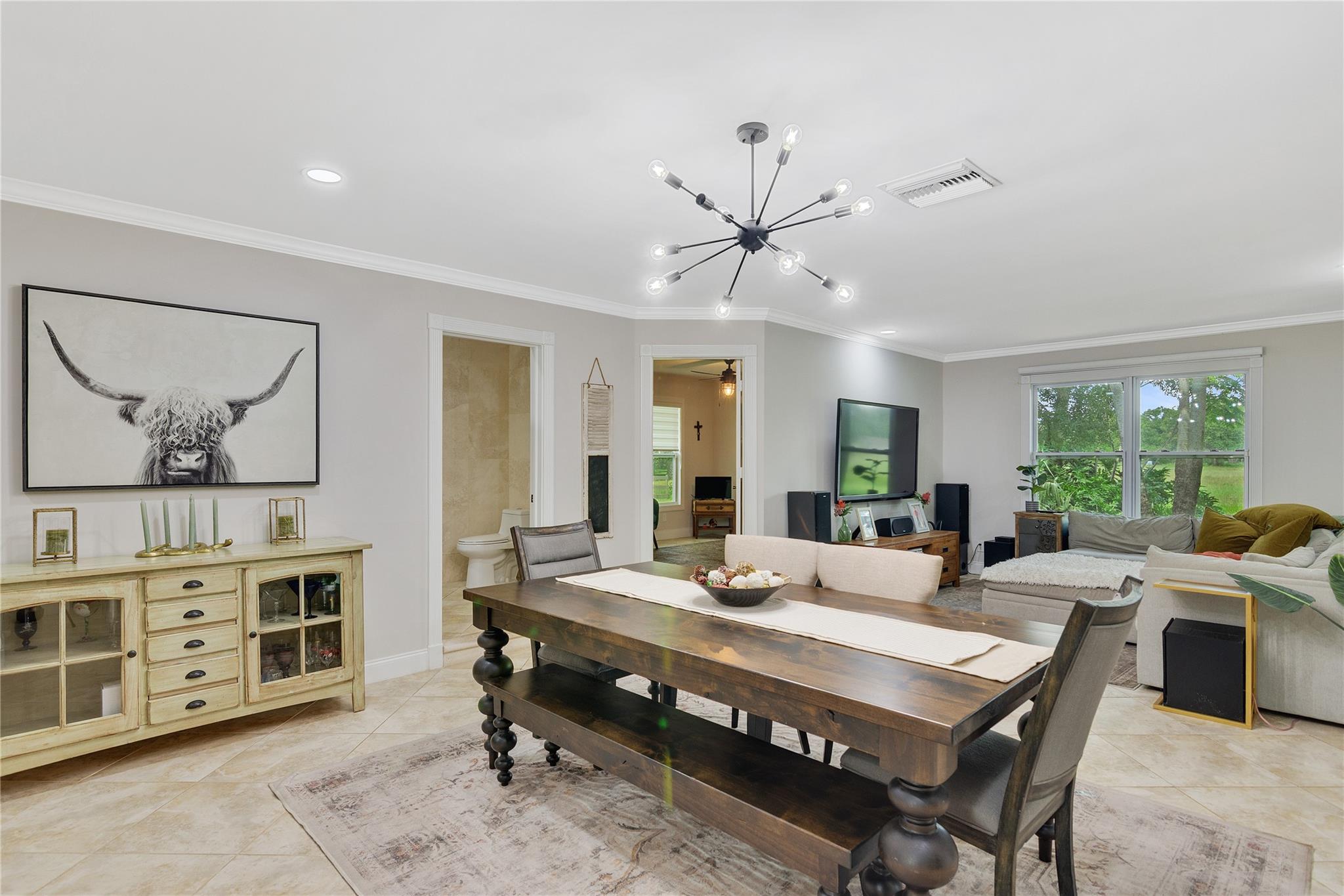 Vero Beach, Florida 32968, United States, 5 Bedrooms Bedrooms, ,3 BathroomsBathrooms,Residential,Pending,209677