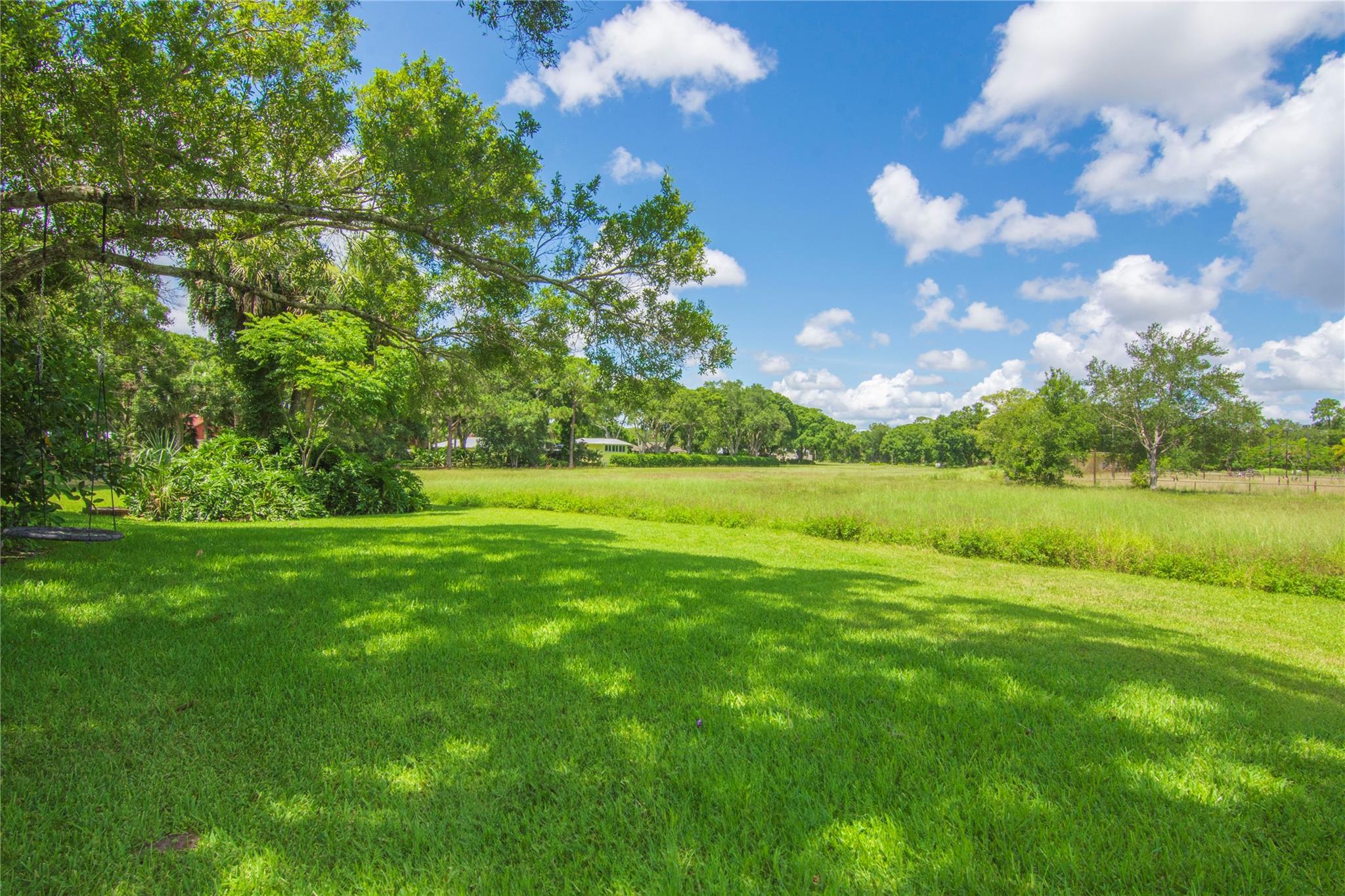 Vero Beach, Florida 32968, United States, 5 Bedrooms Bedrooms, ,3 BathroomsBathrooms,Residential,Pending,209677