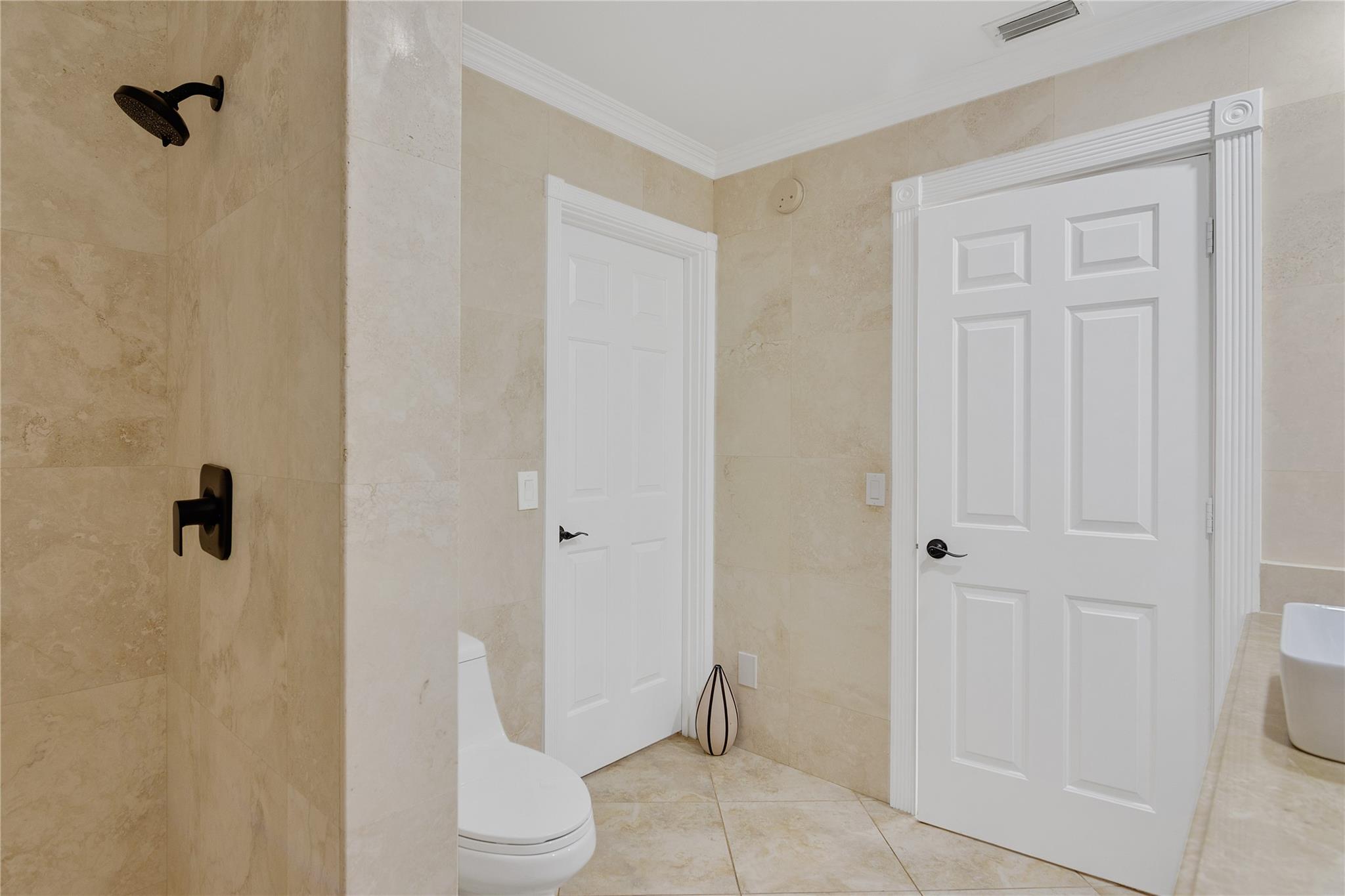 Vero Beach, Florida 32968, United States, 5 Bedrooms Bedrooms, ,3 BathroomsBathrooms,Residential,Pending,209677