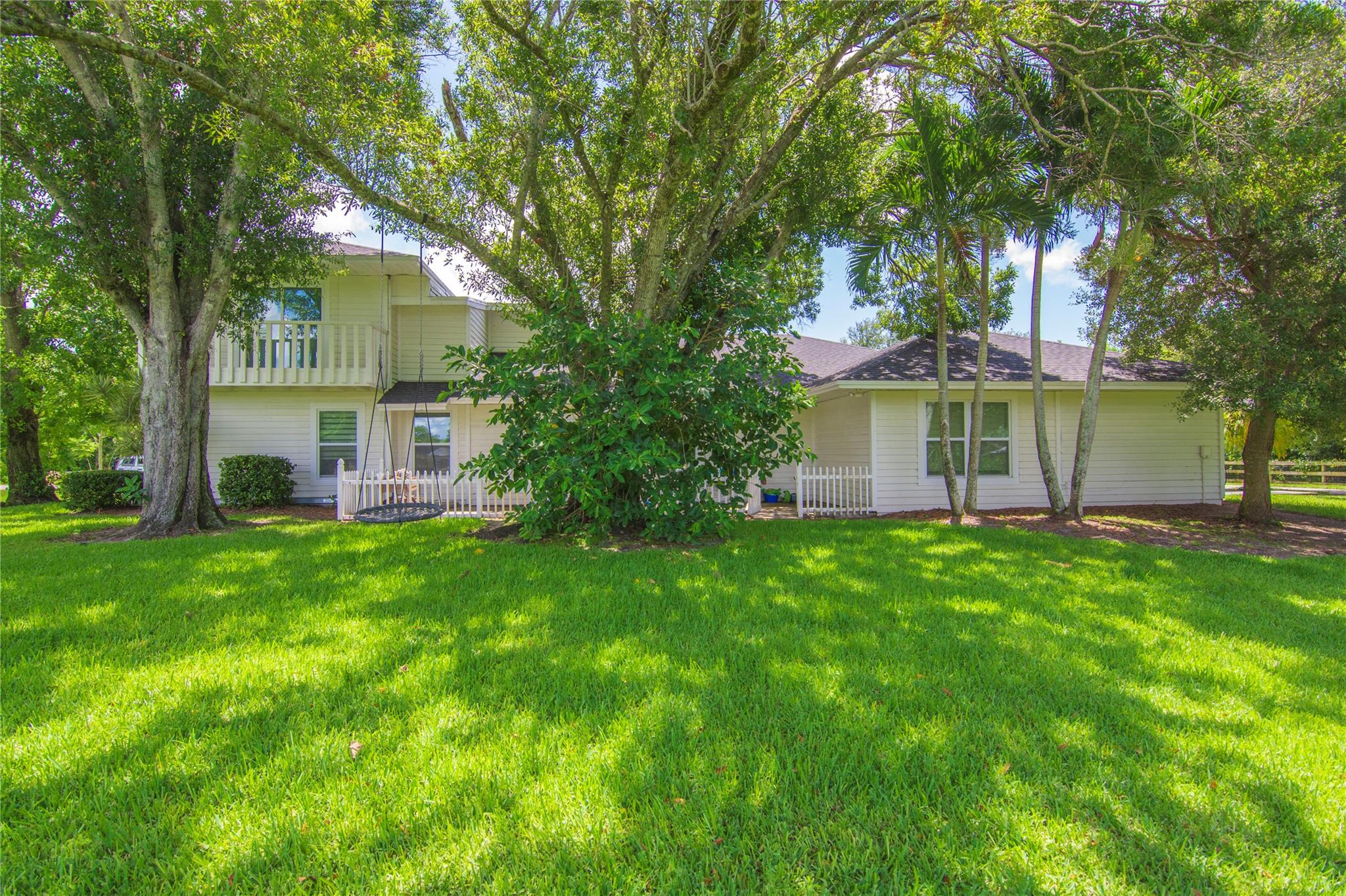 Vero Beach, Florida 32968, United States, 5 Bedrooms Bedrooms, ,3 BathroomsBathrooms,Residential,Pending,209677