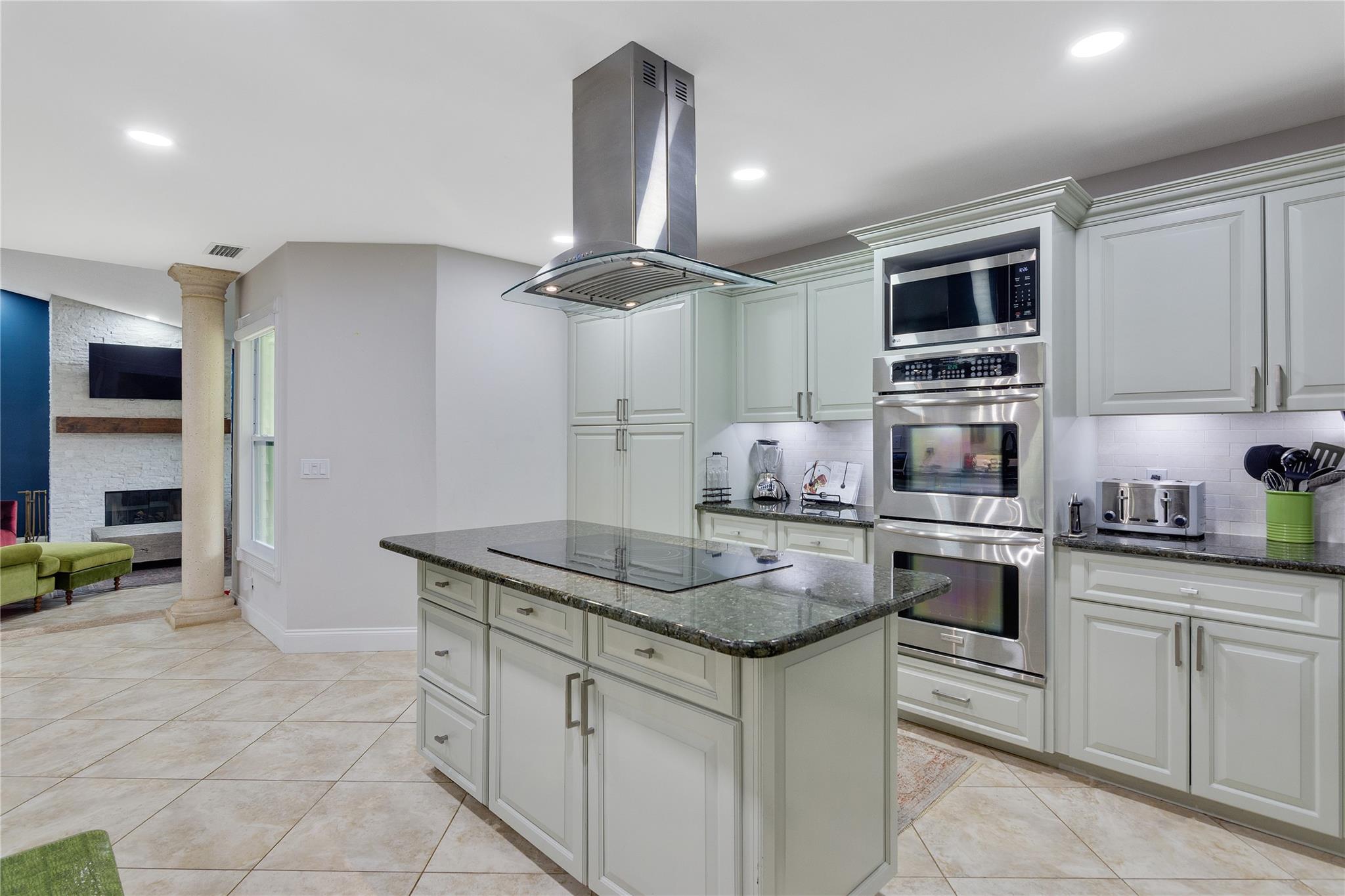 Vero Beach, Florida 32968, United States, 5 Bedrooms Bedrooms, ,3 BathroomsBathrooms,Residential,Pending,209677