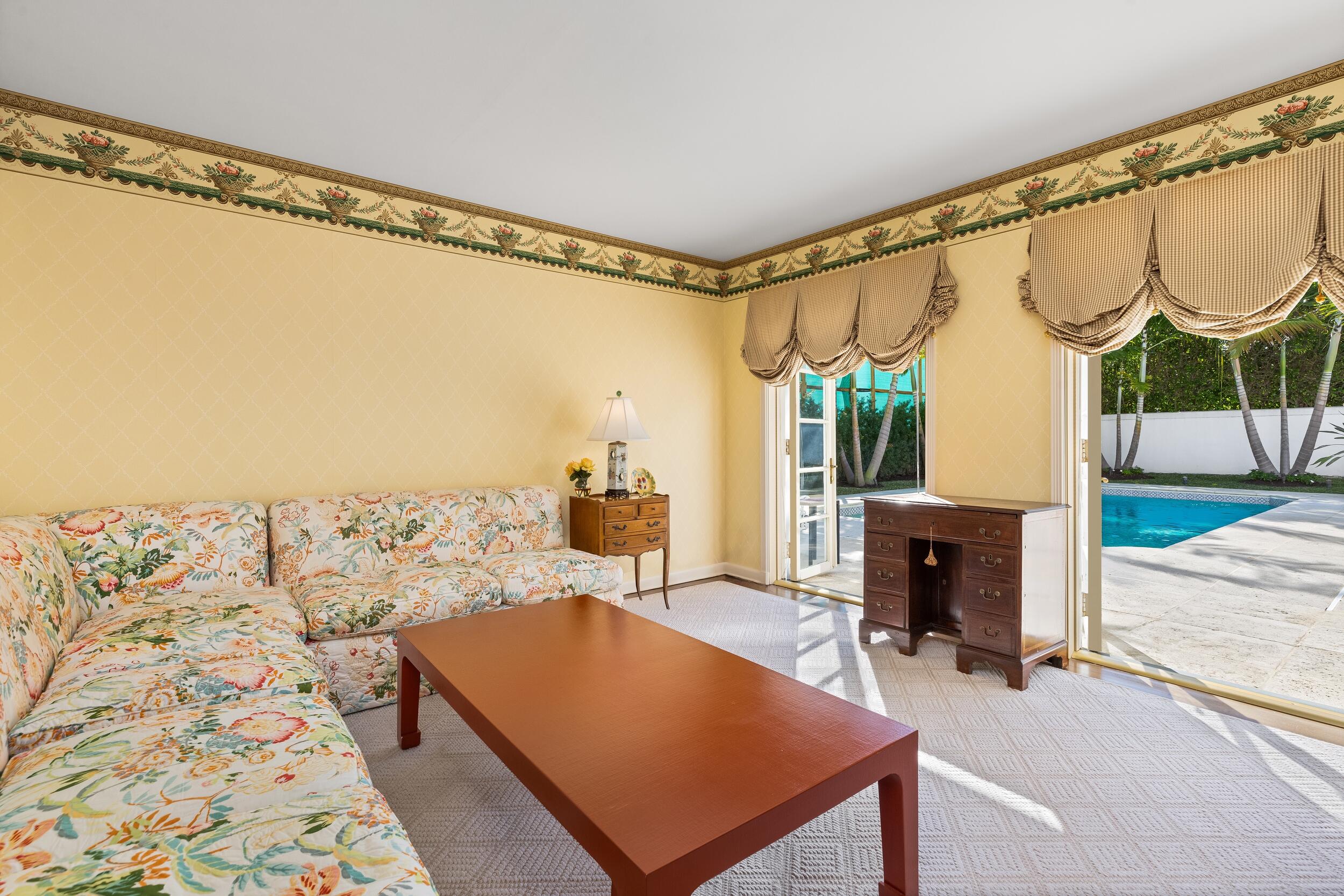 EAST SHORE - Residential