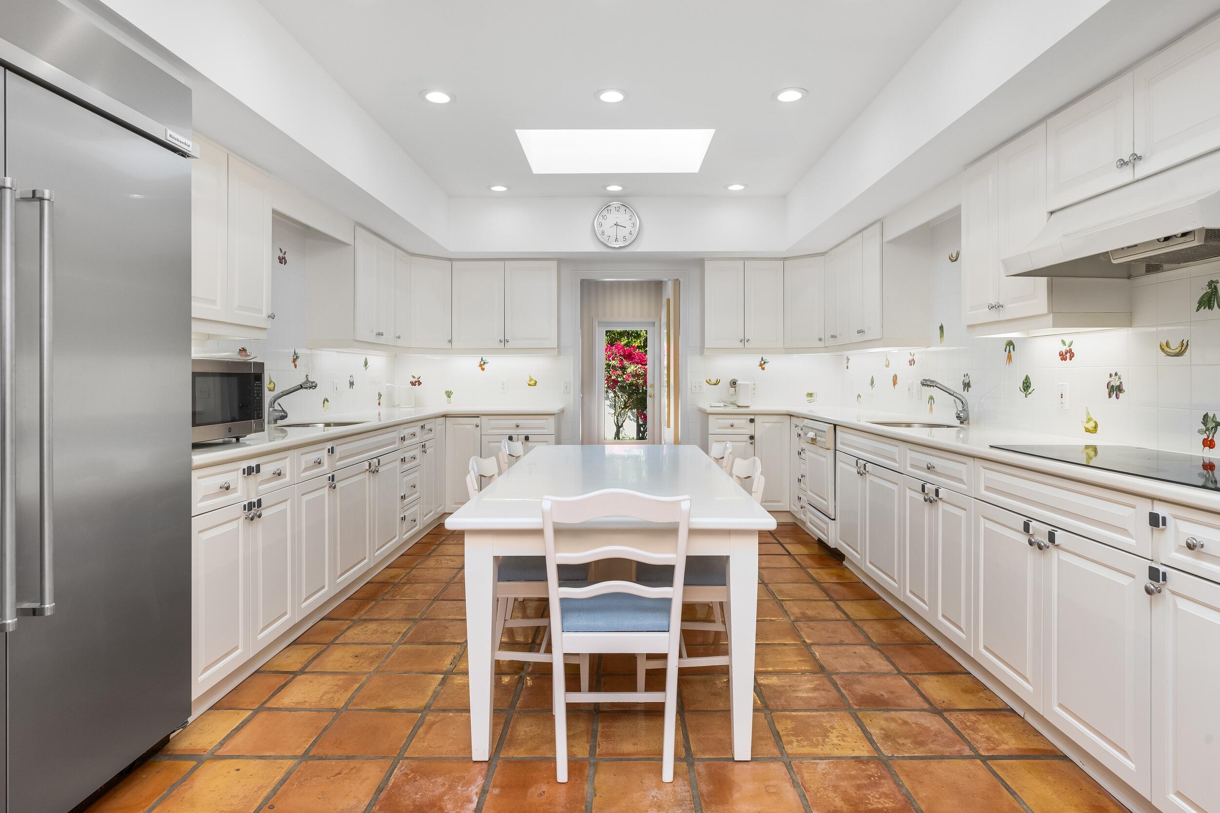 EAST SHORE - Residential