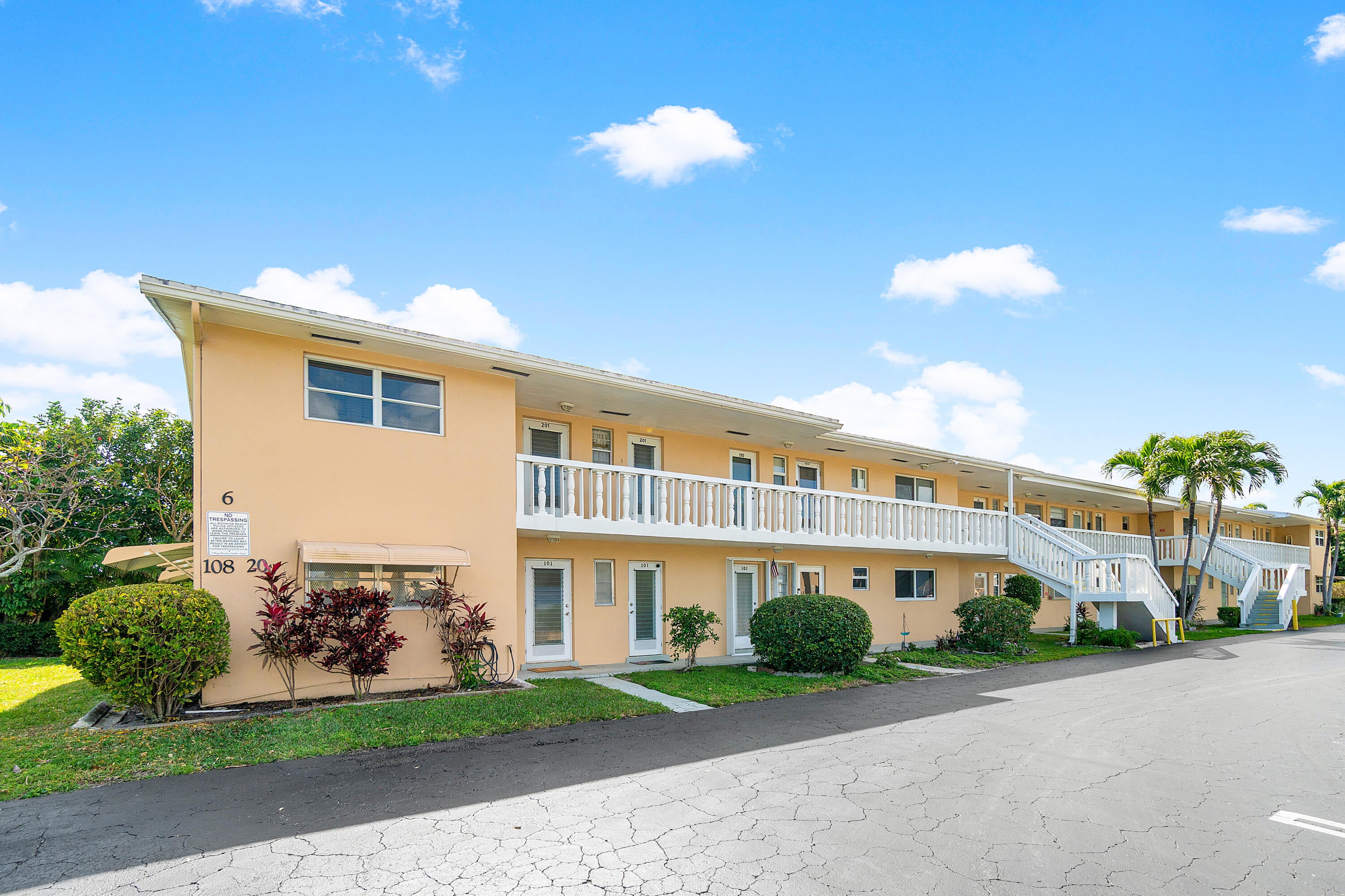 108 NE 20TH Avenue NE 201