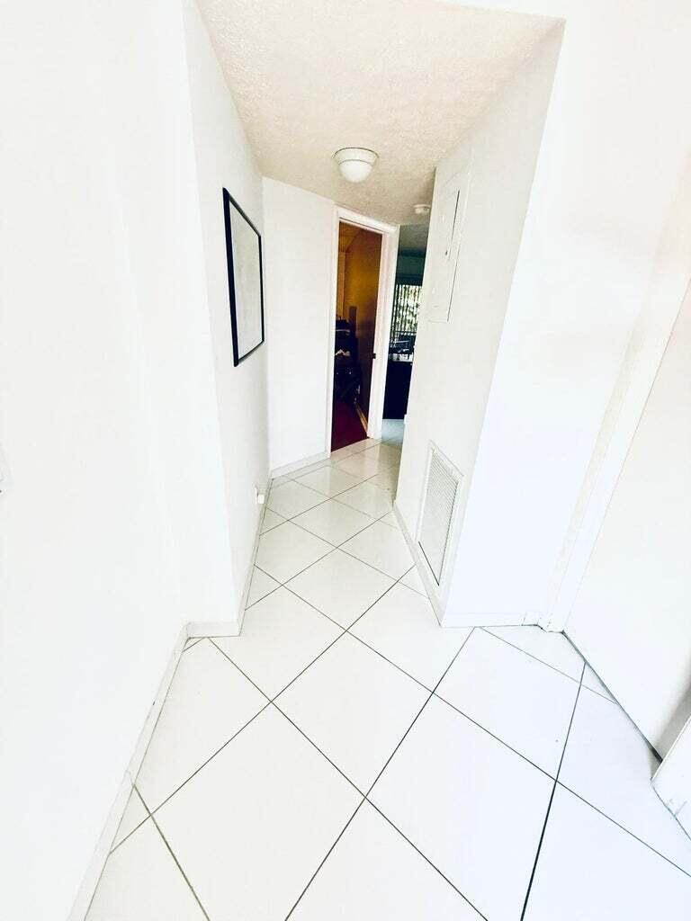 CANONGATE CONDOMINIUM - Residential