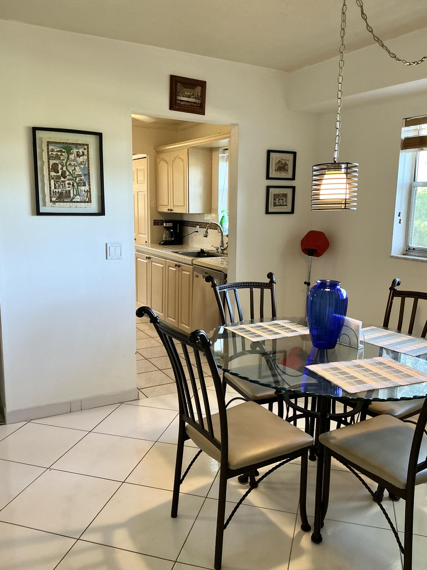 CANONGATE CONDOMINIUM - Residential