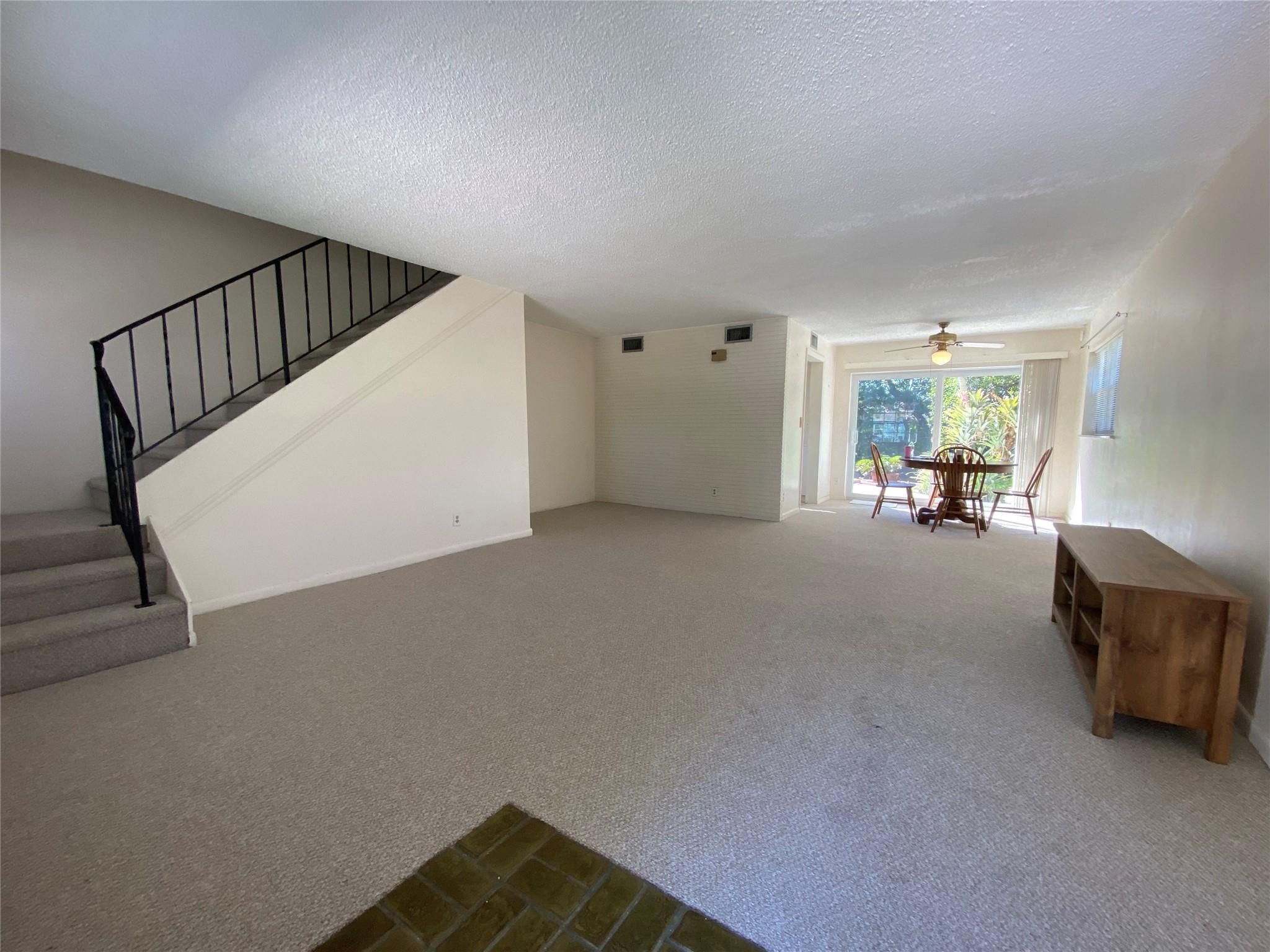 CROISSANT PARK - Residential Lease