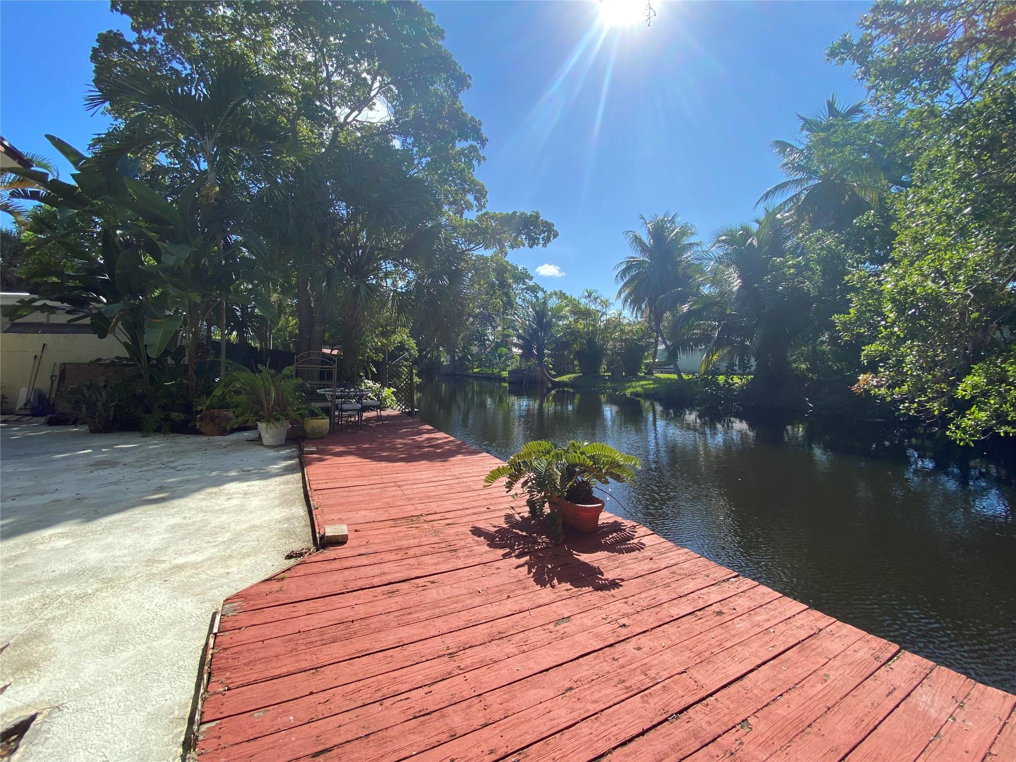 CROISSANT PARK - Residential Lease