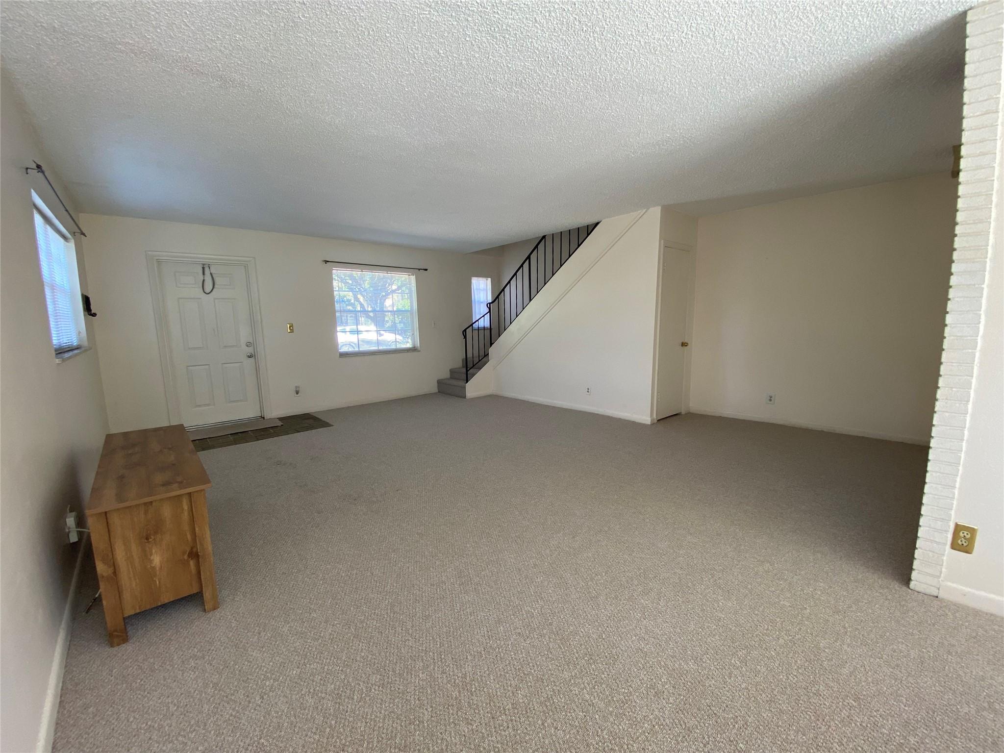 CROISSANT PARK - Residential Lease
