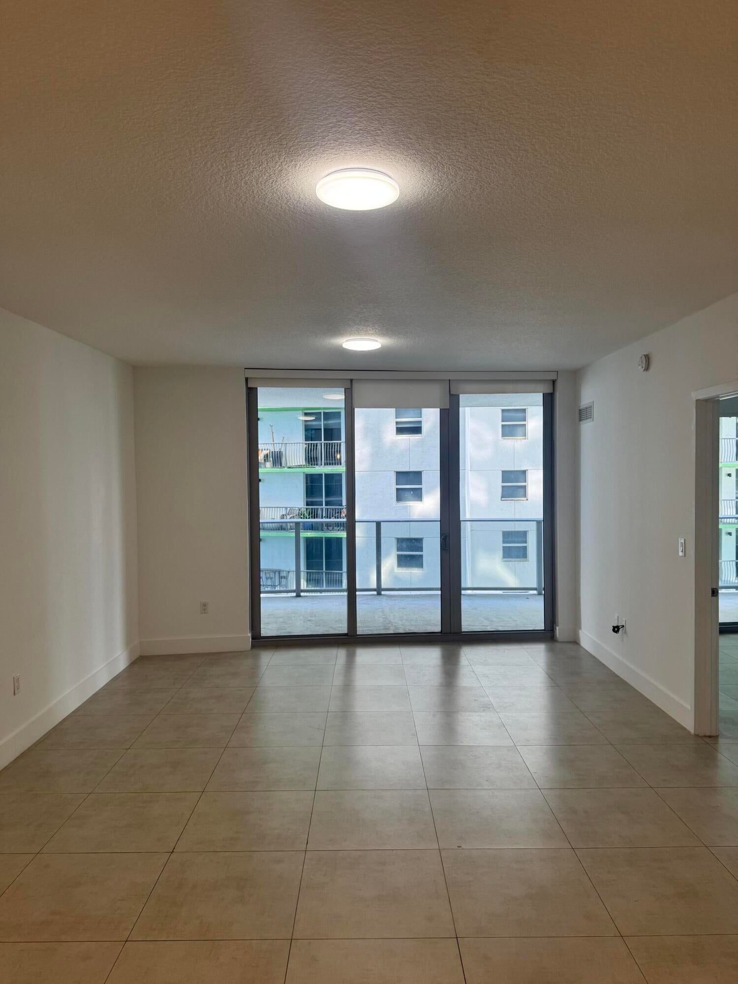 488 NE 18th Street 2106