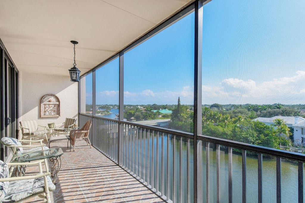 TWELVE OAKS - Residential Lease