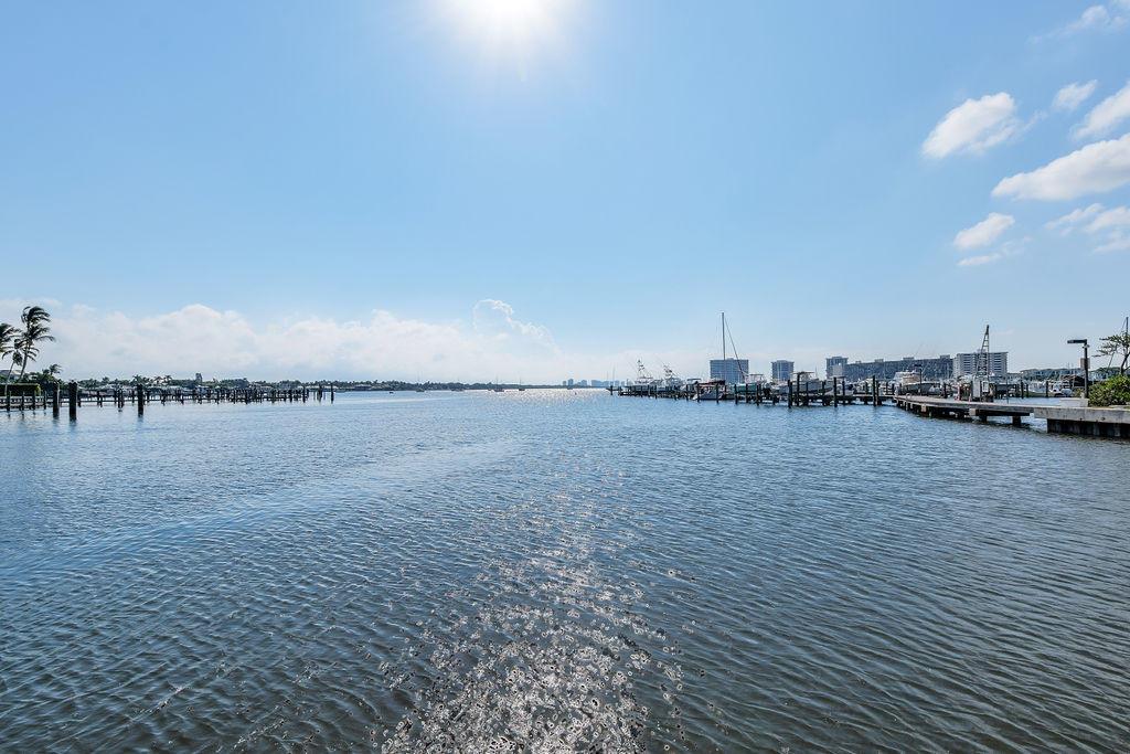 TWELVE OAKS - Residential Lease