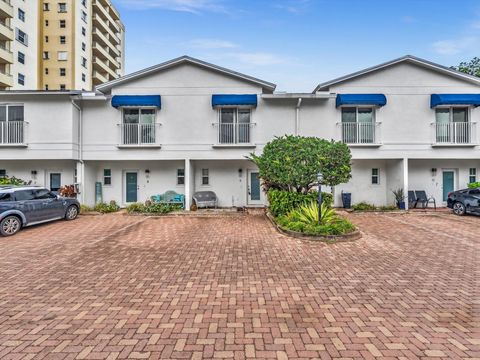 Tiny photo for 835 NE 19th Avenue #9, Fort Lauderdale, FL 33304 (MLS # B26013831)