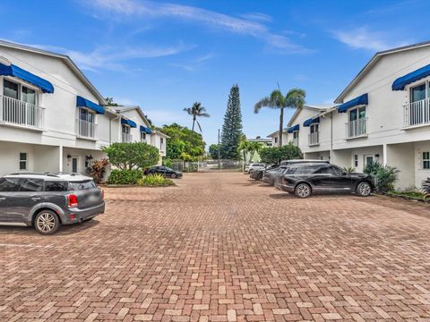 Tiny photo for 835 NE 19th Avenue #9, Fort Lauderdale, FL 33304 (MLS # B26013831)