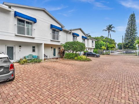 Tiny photo for 835 NE 19th Avenue #9, Fort Lauderdale, FL 33304 (MLS # B26013831)