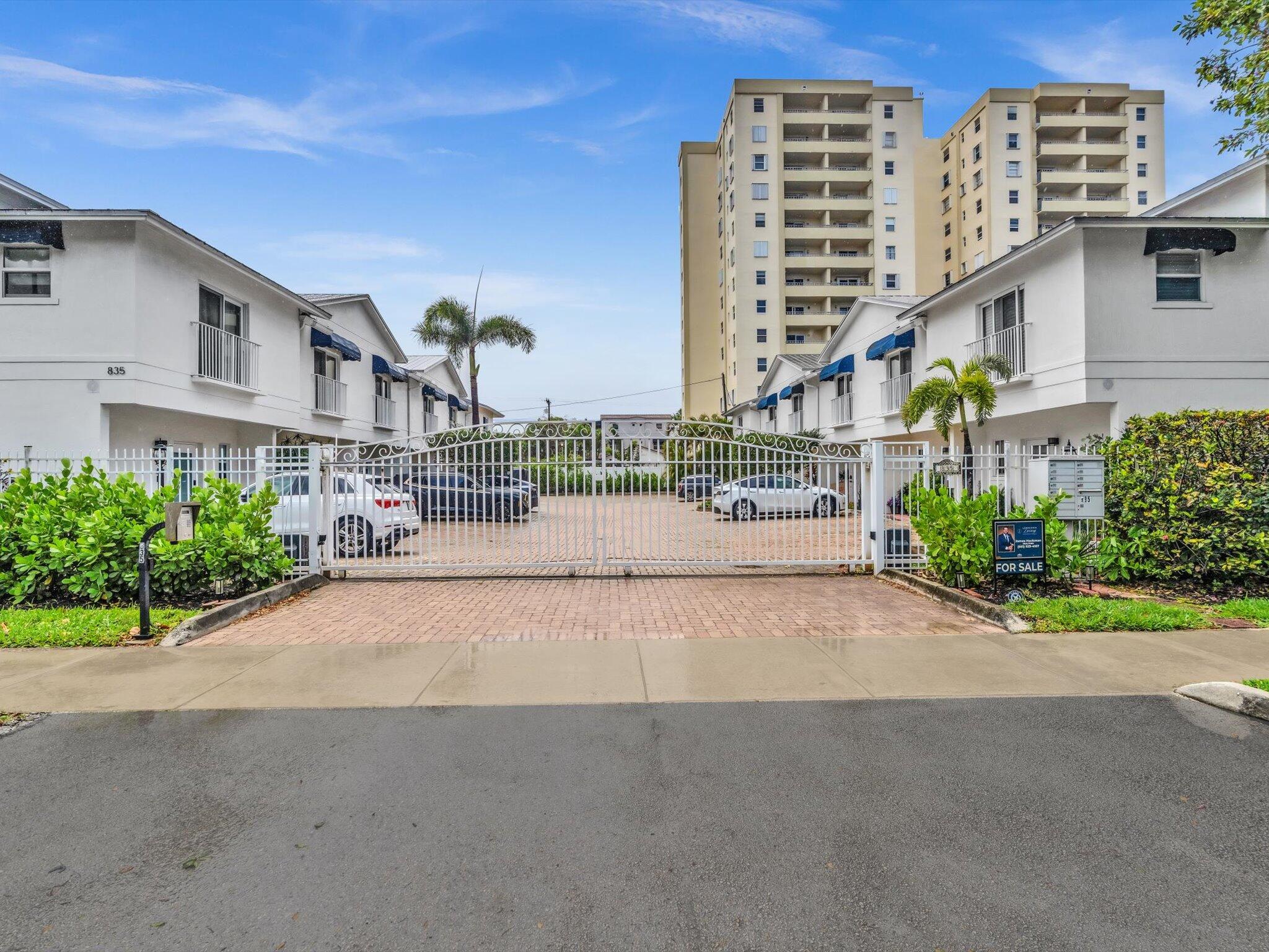 RESUB OF BLKS A B & 5 OF GATEWAY - Residential