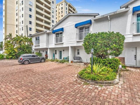 Tiny photo for 835 NE 19th Avenue #9, Fort Lauderdale, FL 33304 (MLS # B26013831)