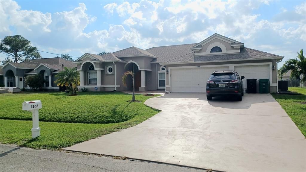 Photo of 1858 SW Beeker Street, Port St Lucie, FL 34953 (MLS # R10877545)