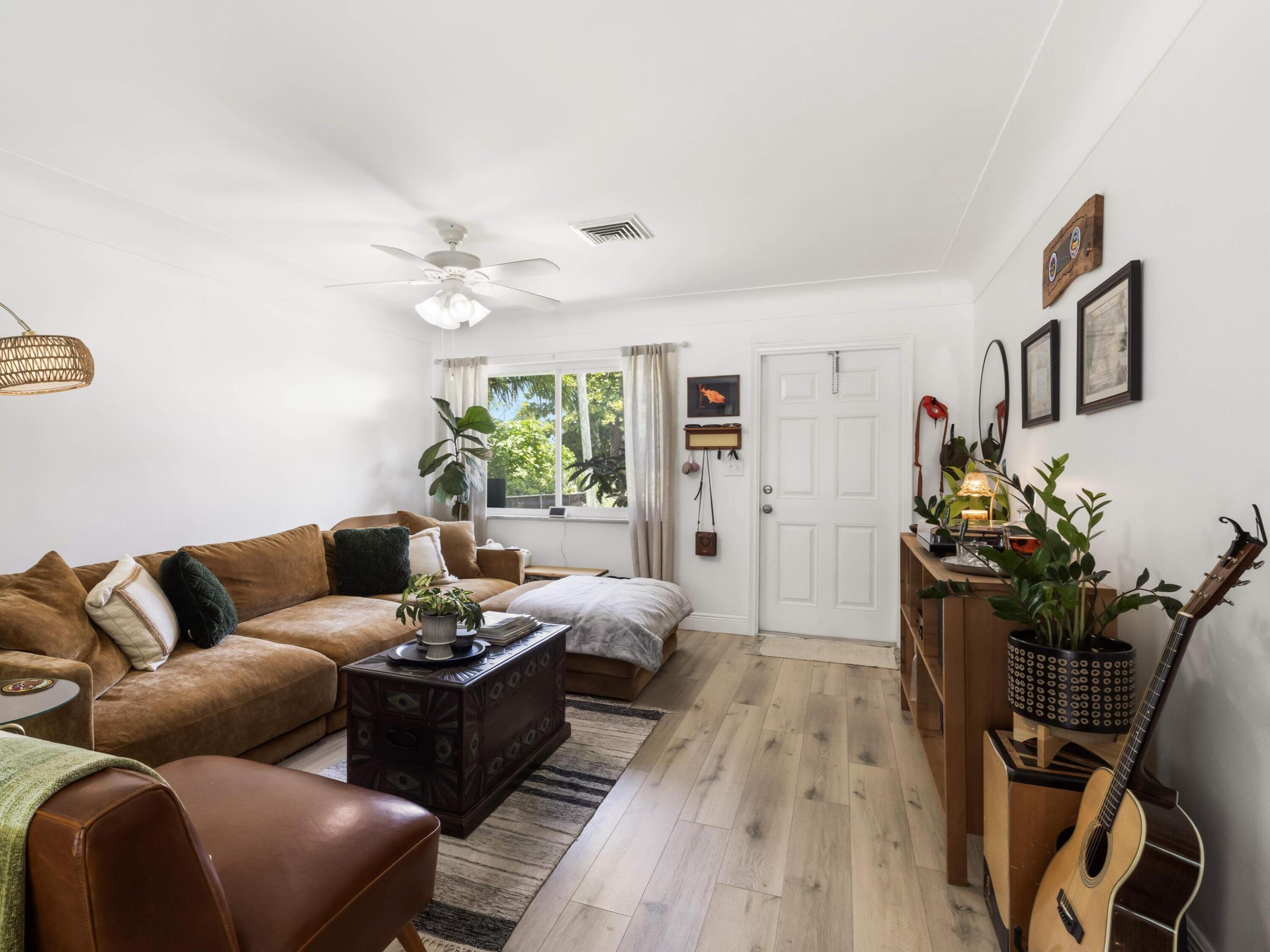 OAKLAND PARK SECOND ADD - Residential Lease