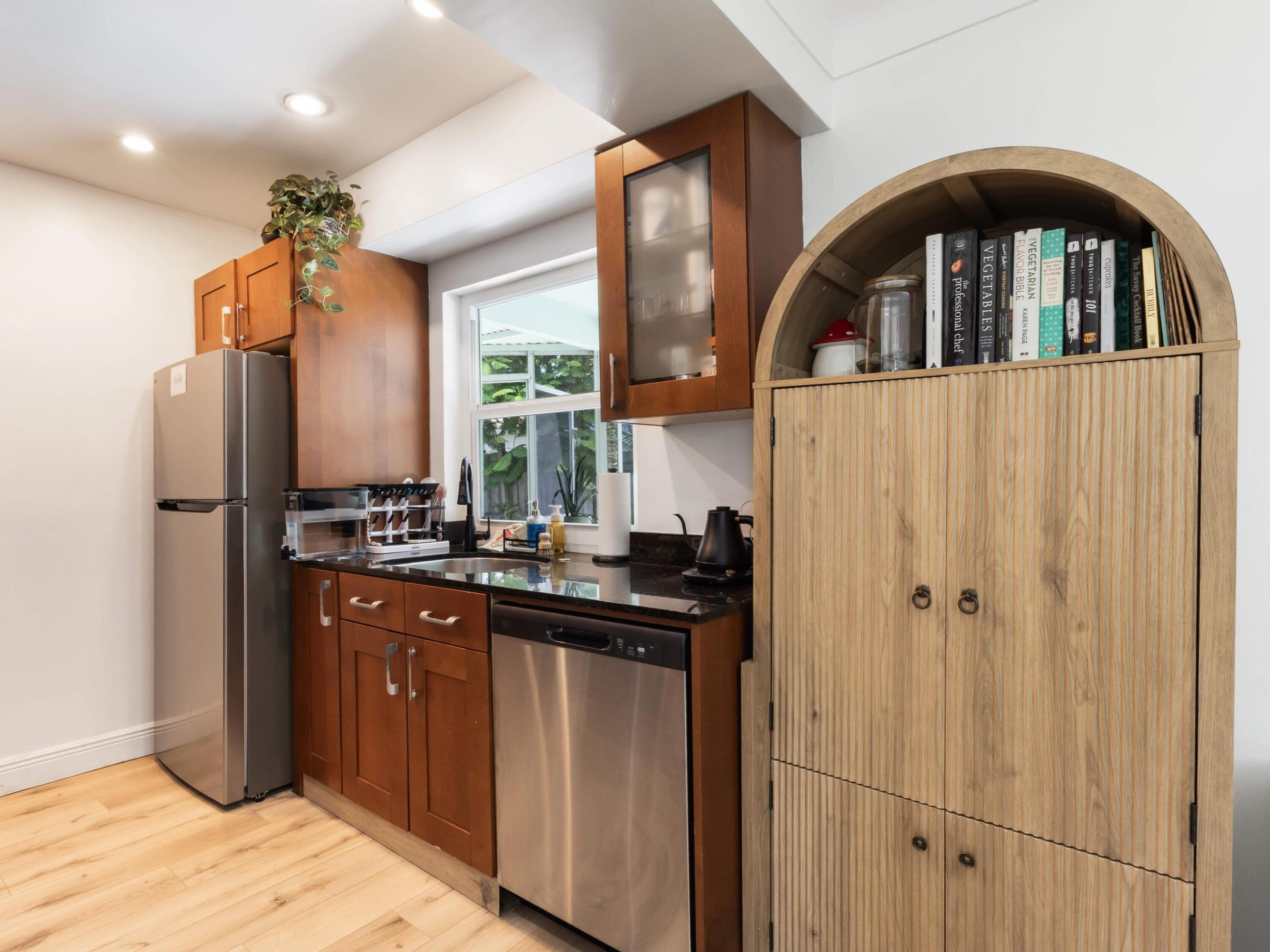 OAKLAND PARK SECOND ADD - Residential Lease