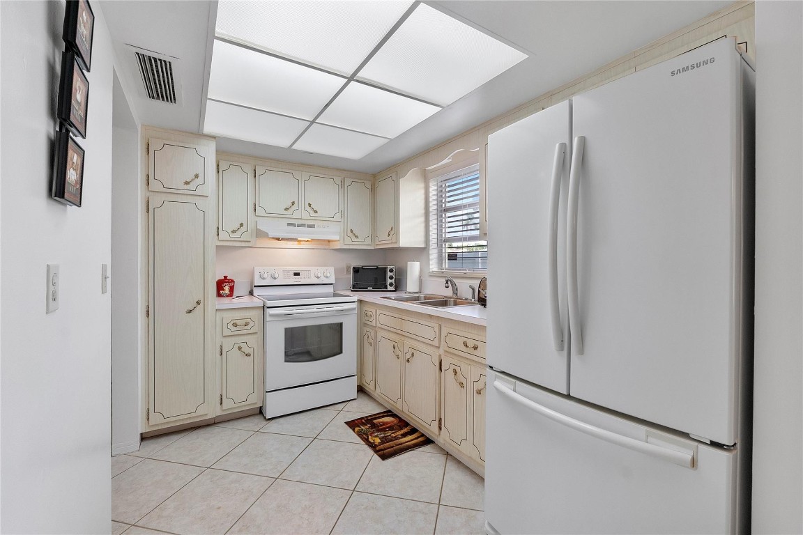 WESTCHESTER ARMS CO-OP - Residential