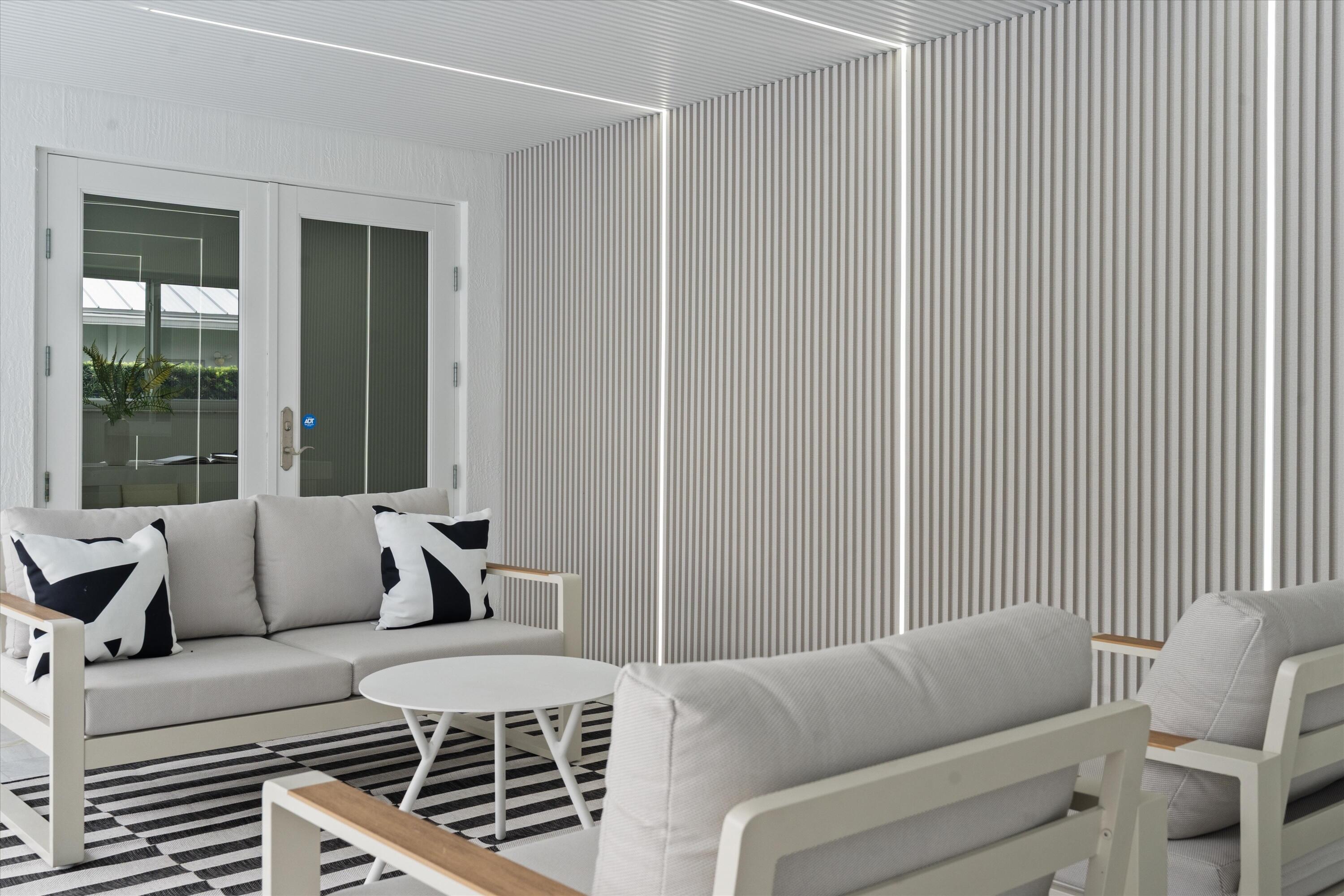 LAKE FLORESTA PARK - Residential