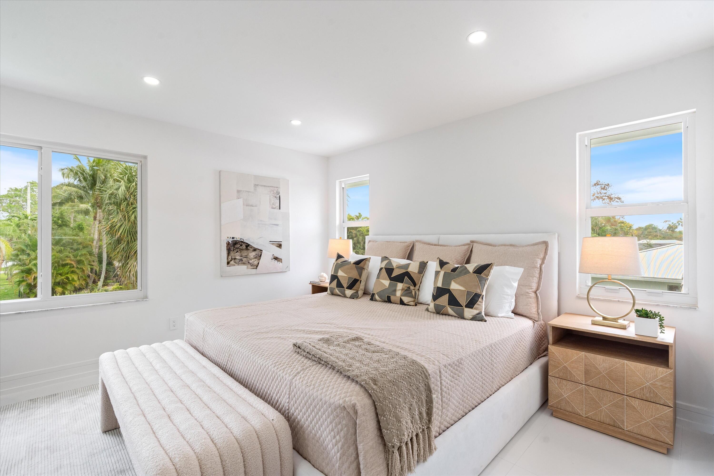 LAKE FLORESTA PARK - Residential