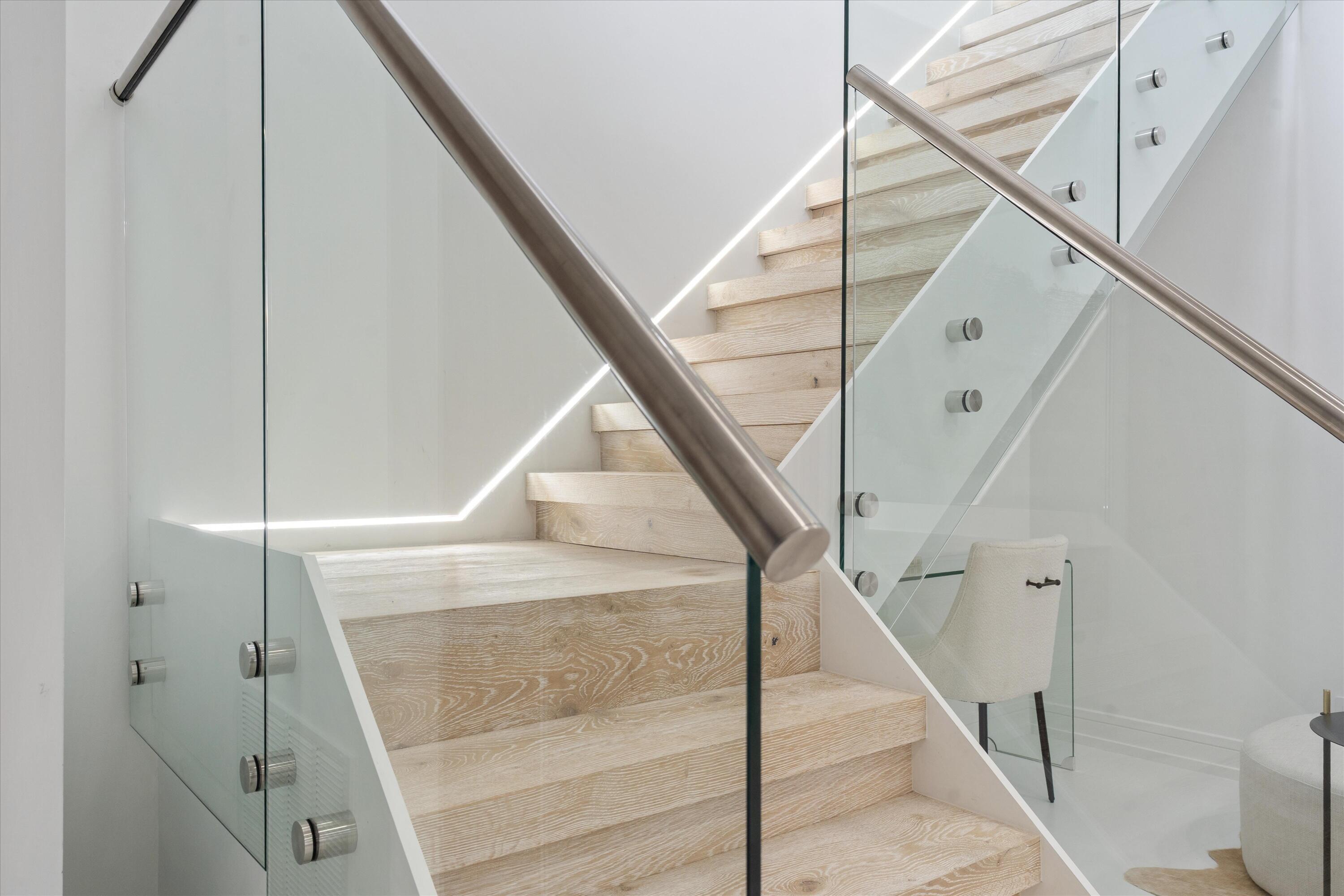 LAKE FLORESTA PARK - Residential