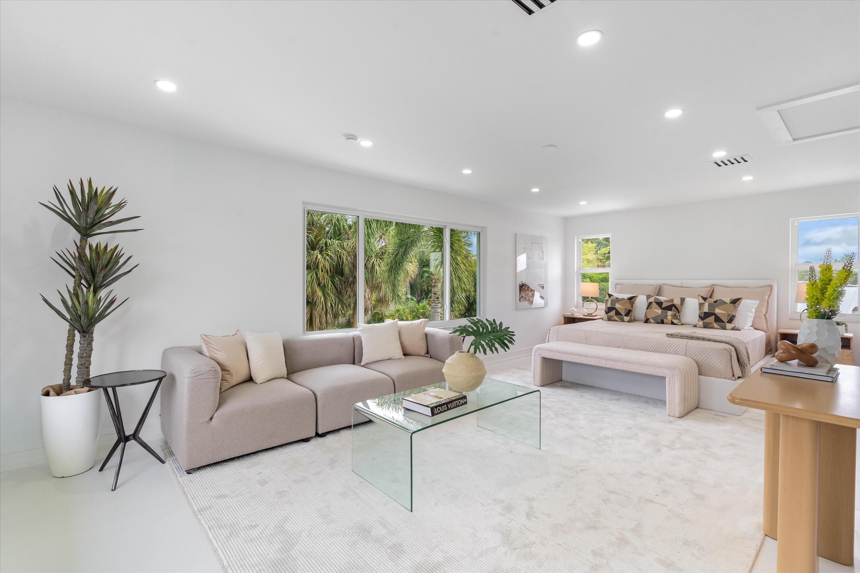 LAKE FLORESTA PARK - Residential