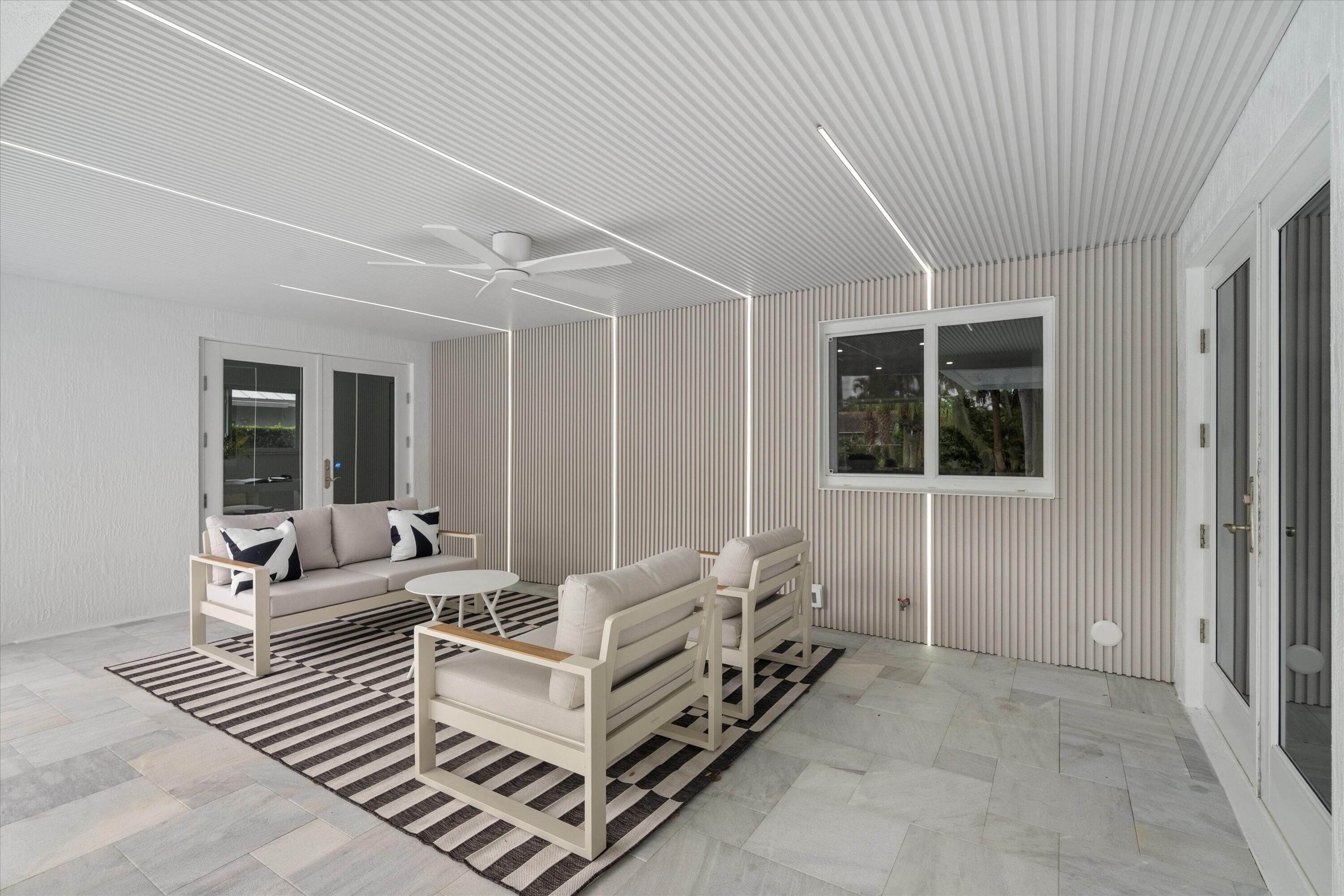 LAKE FLORESTA PARK - Residential