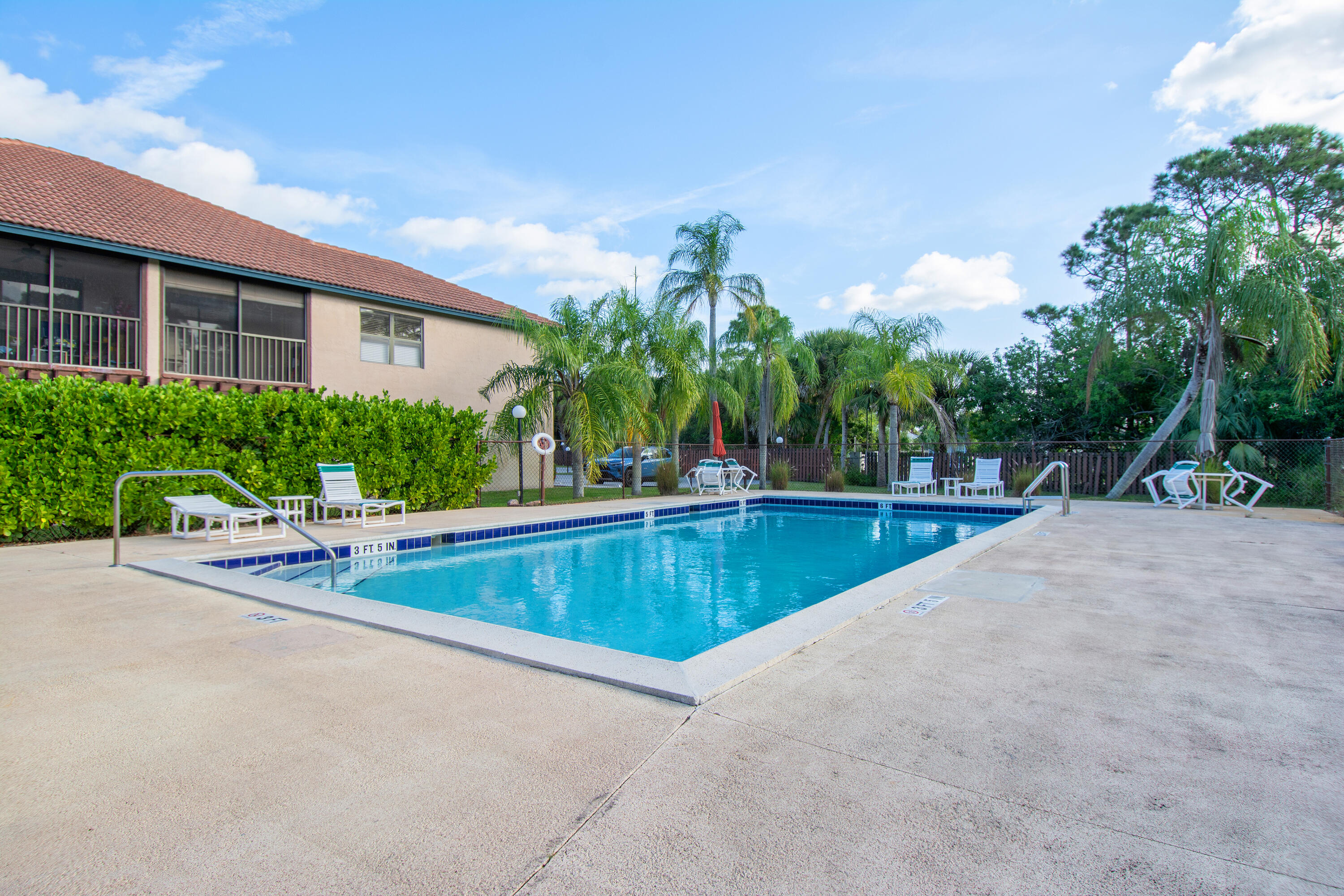 SEAGRASS CONDOMINIUM OWNE - Residential