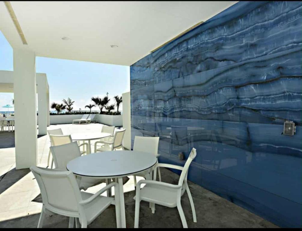 PATRICIAN OF PALM BEACH CONDO - Residential