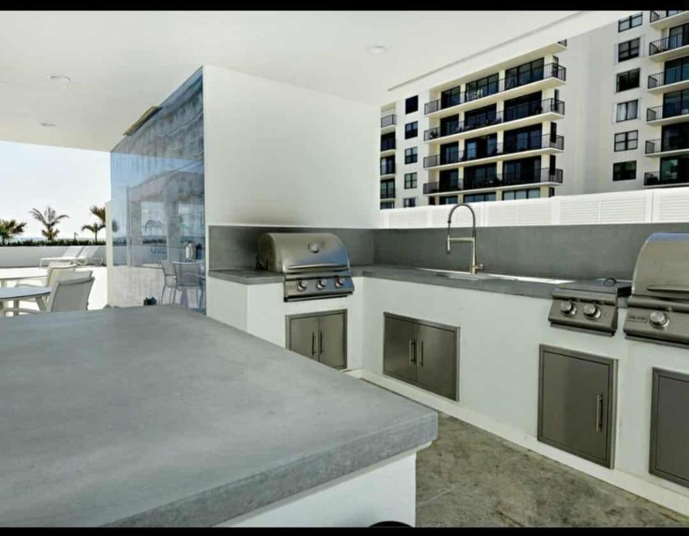 PATRICIAN OF PALM BEACH CONDO - Residential