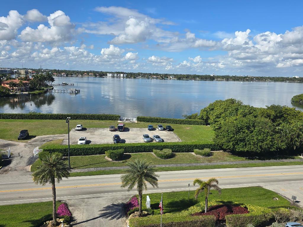 PATRICIAN OF PALM BEACH CONDO - Residential