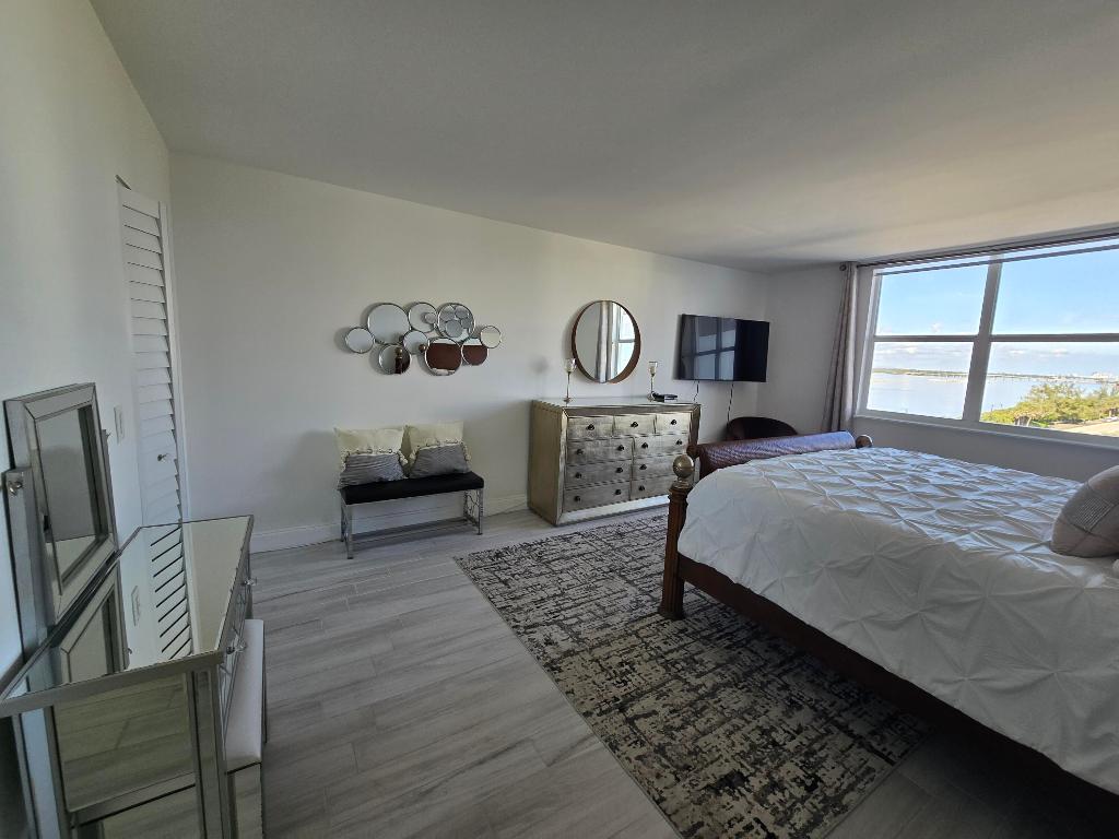 PATRICIAN OF PALM BEACH CONDO - Residential