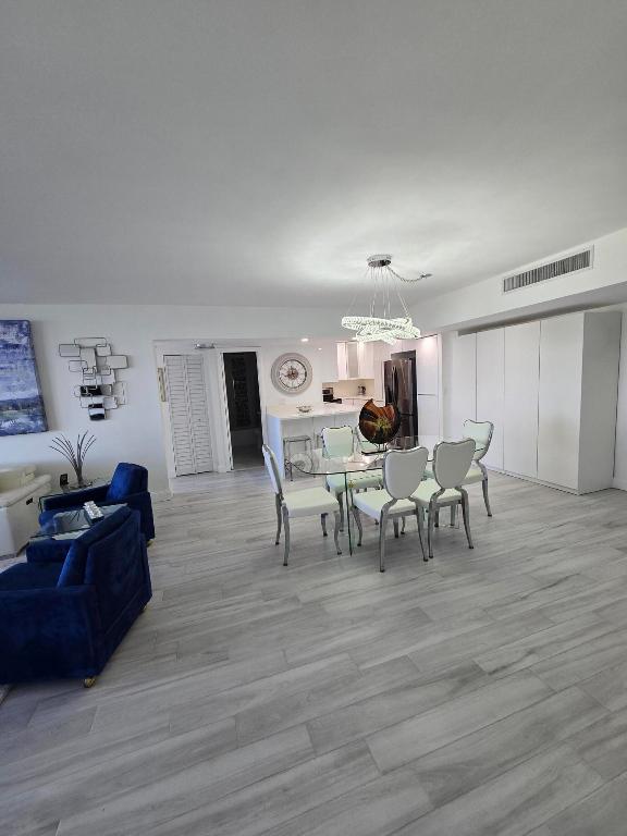 PATRICIAN OF PALM BEACH CONDO - Residential