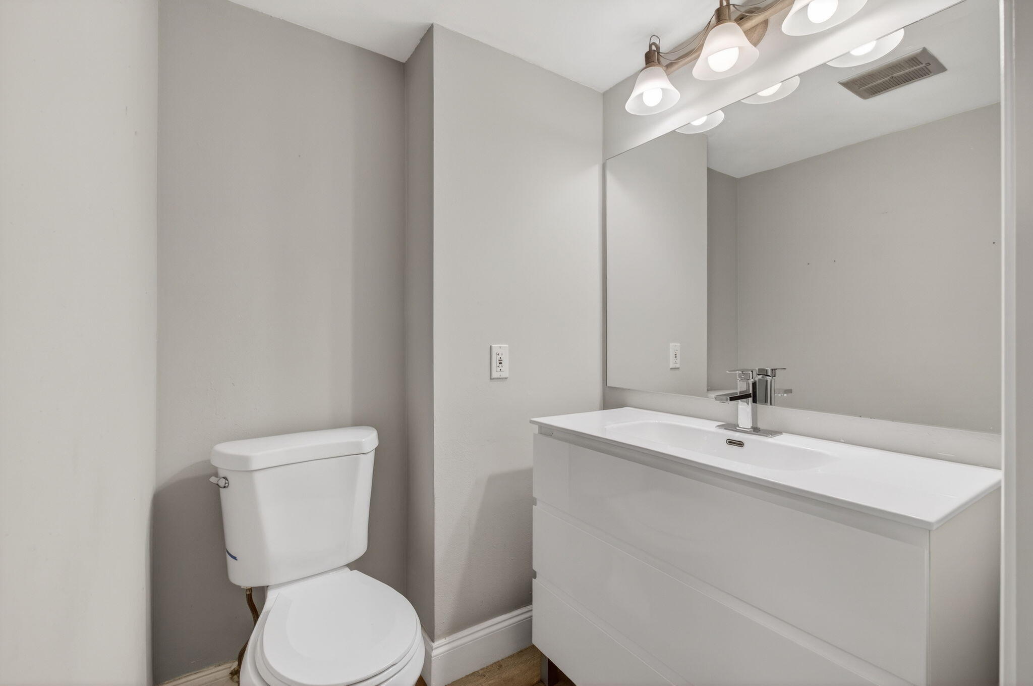 HORIZONS OF BOCA LAGO CONDO - Residential Lease