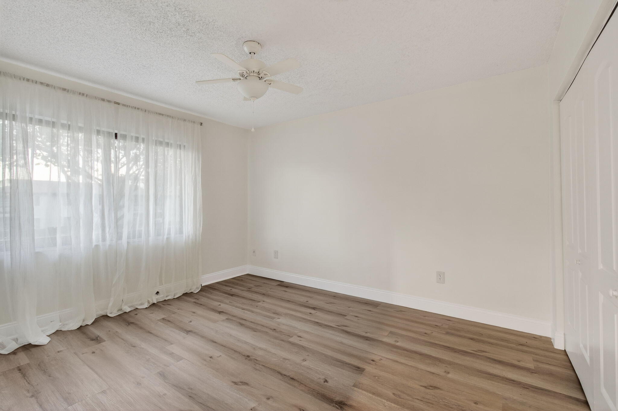 HORIZONS OF BOCA LAGO CONDO - Residential Lease