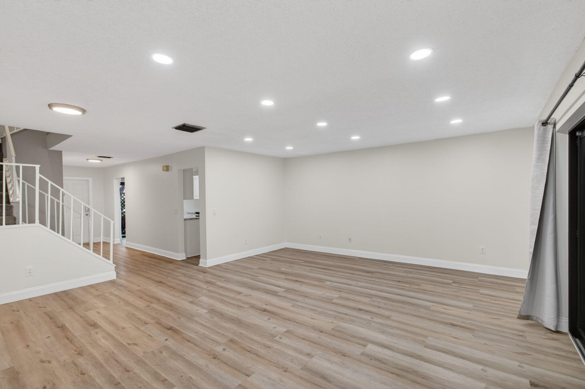 HORIZONS OF BOCA LAGO CONDO - Residential Lease