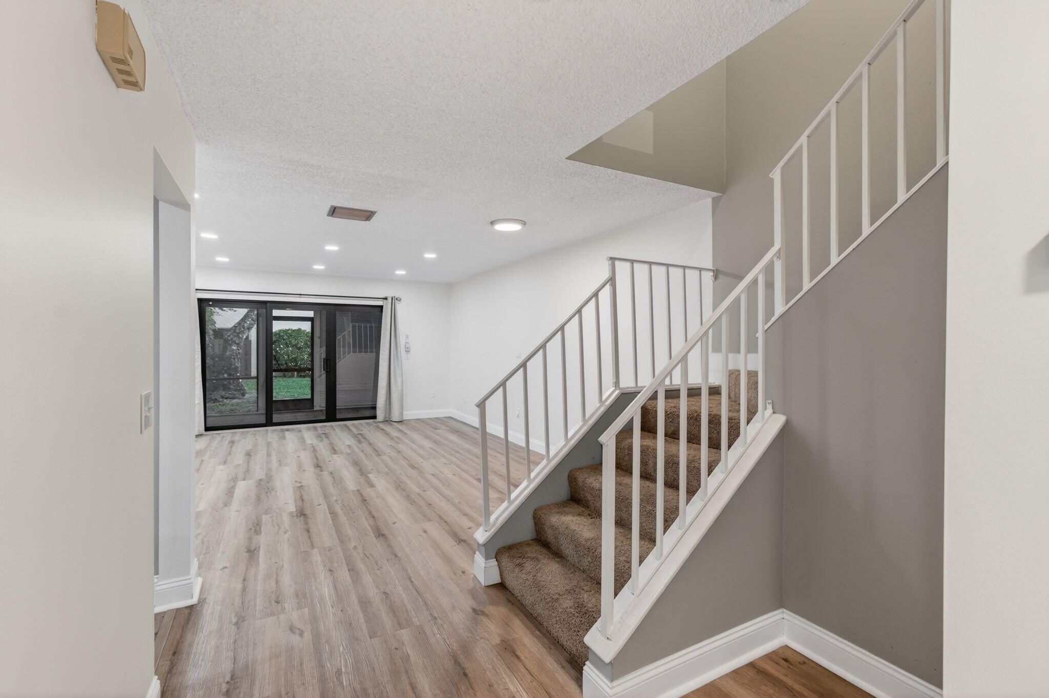 HORIZONS OF BOCA LAGO CONDO - Residential Lease