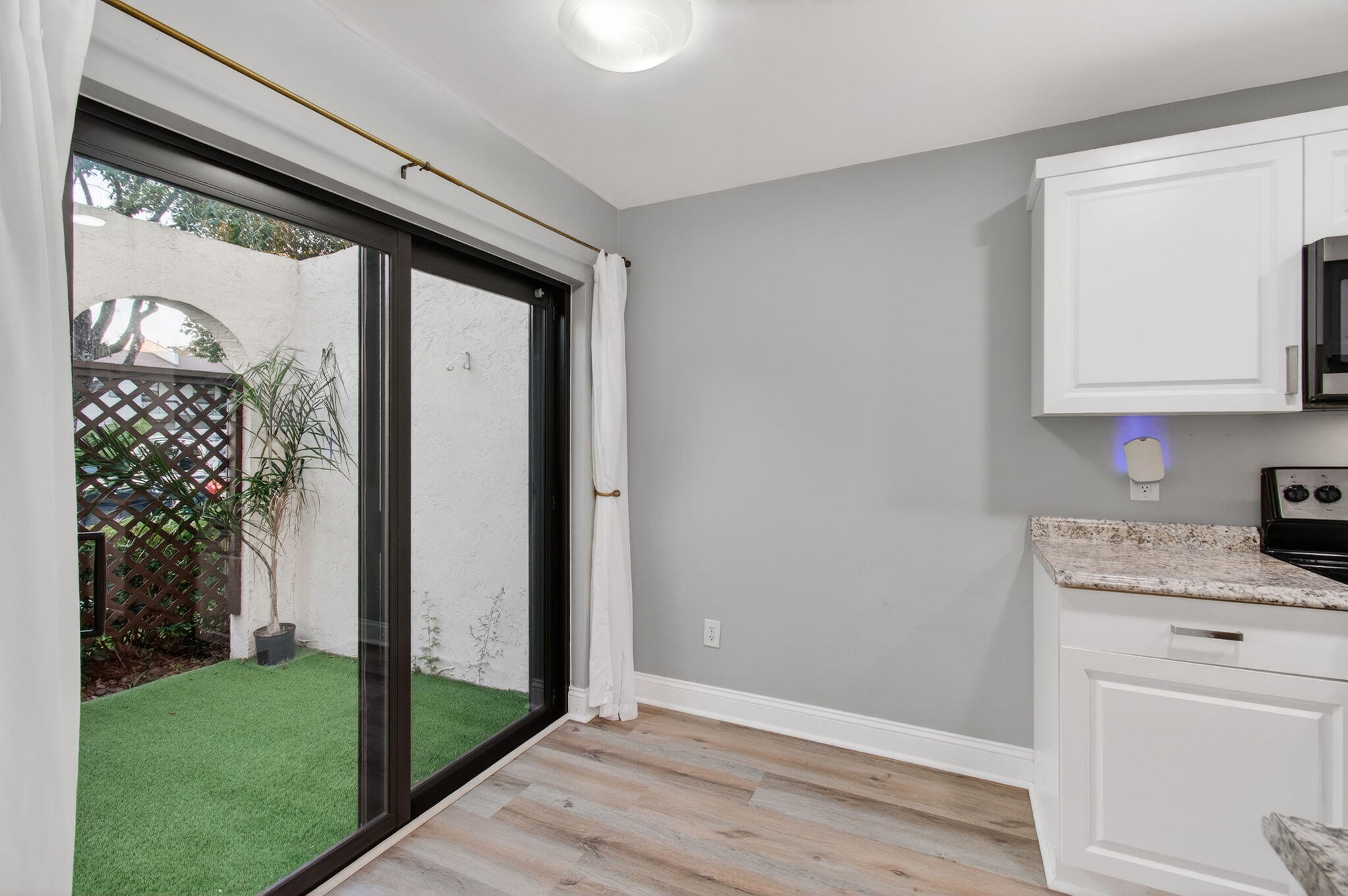 HORIZONS OF BOCA LAGO CONDO - Residential Lease