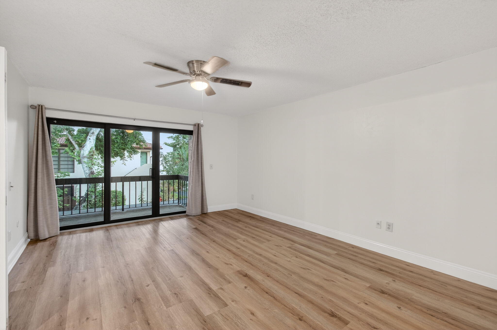 HORIZONS OF BOCA LAGO CONDO - Residential Lease