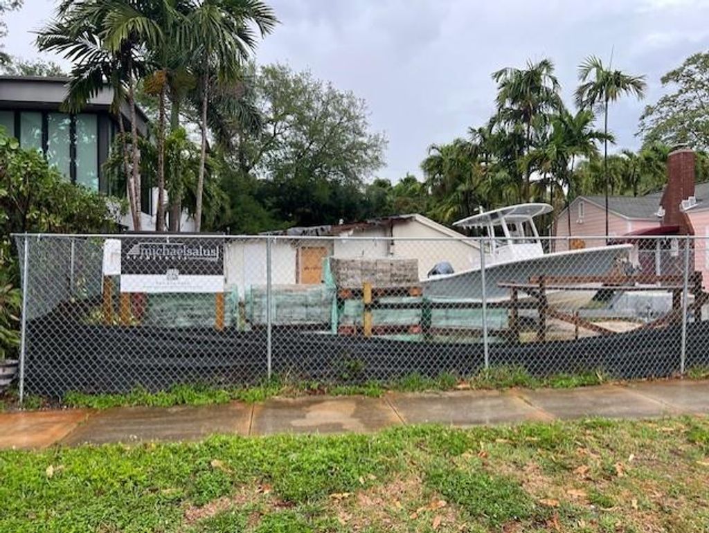 Photo of 1109 SE 9th Street, Fort Lauderdale, FL 33316 (MLS # F10497042)